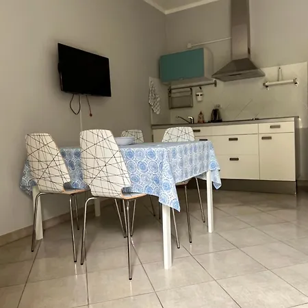בית נופש Casa Del Sogno - Con Terrazza A מונטג'ורדאנו
